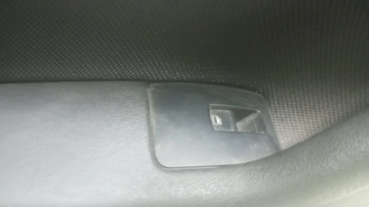 Foto de MANDO ELEVALUNAS TRASERO IZQUIERDO AUDI A3 SPORTBACK (8PA) 2.0 TDI (140 CV / 103 KW) referencia 8F0959855