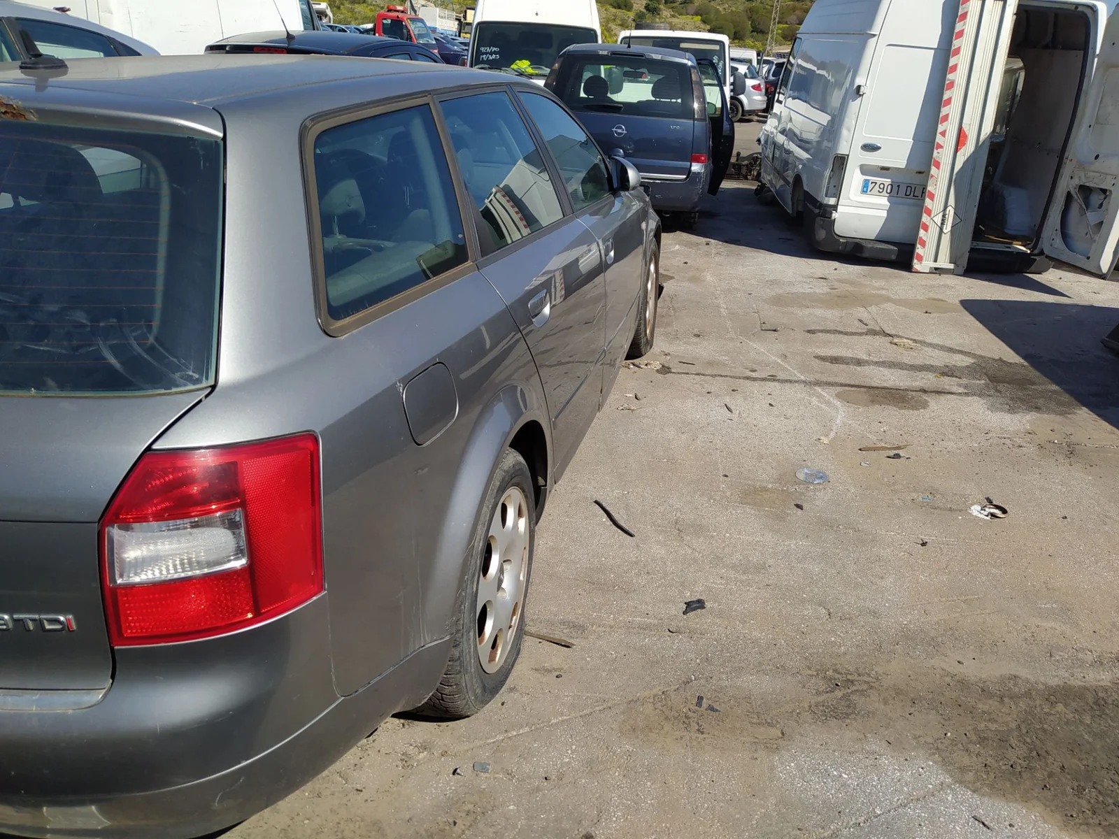 Foto de EJE TRASERO AUDI A4 BERLINA (8E) 1.9 TDI (131 CV / 96 KW) referencia 3R0505235