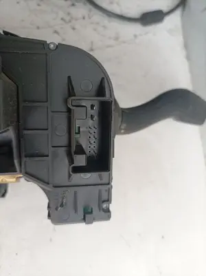 Foto de MANDO MULTIFUNCION AUDI A6 BERLINA (4F2) referencia 4F0910549 foto 5
