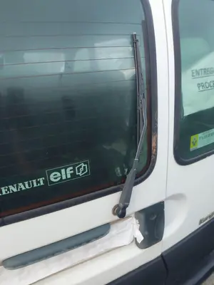 Foto de BRAZO LIMPIA TRASERO RENAULT KANGOO I (F/KC0) 1.2  (58 CV / 43 KW)