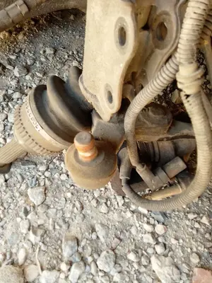 Foto de MANGUETA DELANTERA DERECHA KIA RIO (BC) 1.3 CAT (75 CV / 55 KW) referencia 51715FD100