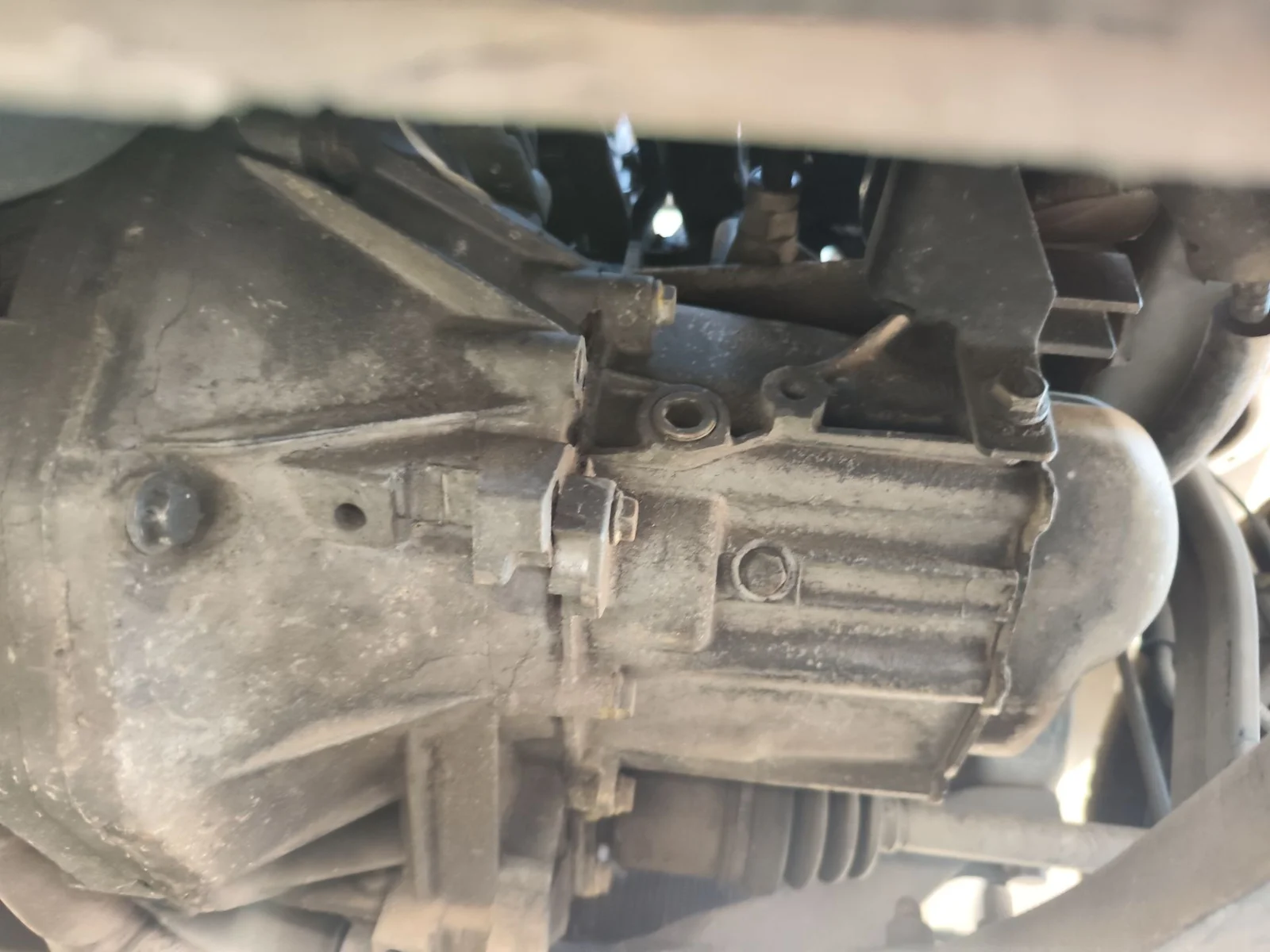 Foto de CAJA CAMBIOS FORD KA (CCU) 1.3 TDCi CAT (75 CV / 55 KW) referencia 2110685