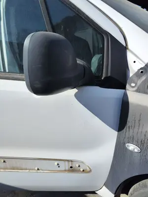 Foto de RETROVISOR DERECHO CITROEN BERLINGO FURGÓN 1.6 16V HDi FAP (75 CV / 55 KW) foto 2