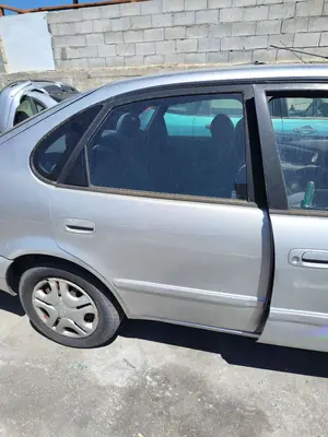 Foto de PUERTA TRASERA DERECHA TOYOTA COROLLA (E11) 2.0 Turbodiesel CAT (90 CV / 66 KW) referencia 6700302141