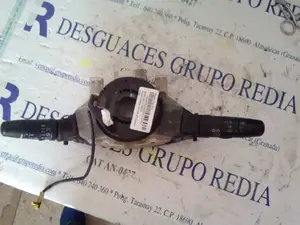 Foto de MANDO MULTIFUNCION NISSAN PRIMERA BERLINA (P12) referencia AV665 foto 1