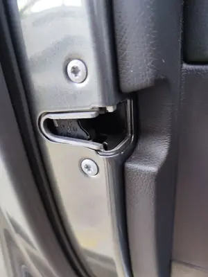 Foto de CERRADURA PUERTA DELANTERA IZQUIERDA MERCEDES-BENZ CLASE GLE (BM 292) COUPE 3.0 CAT (390 CV / 287 KW) foto 2