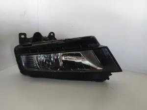 Foto de FARO ANTINIEBLA IZQUIERDO SEAT LEON (5F1)