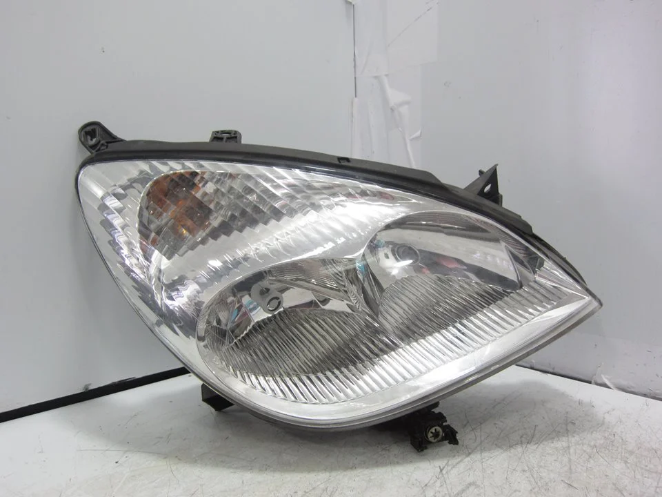 Foto de FARO DERECHO CITROEN C5 BERLINA 3.0 V6 (207 CV / 152 KW) referencia 9639319880