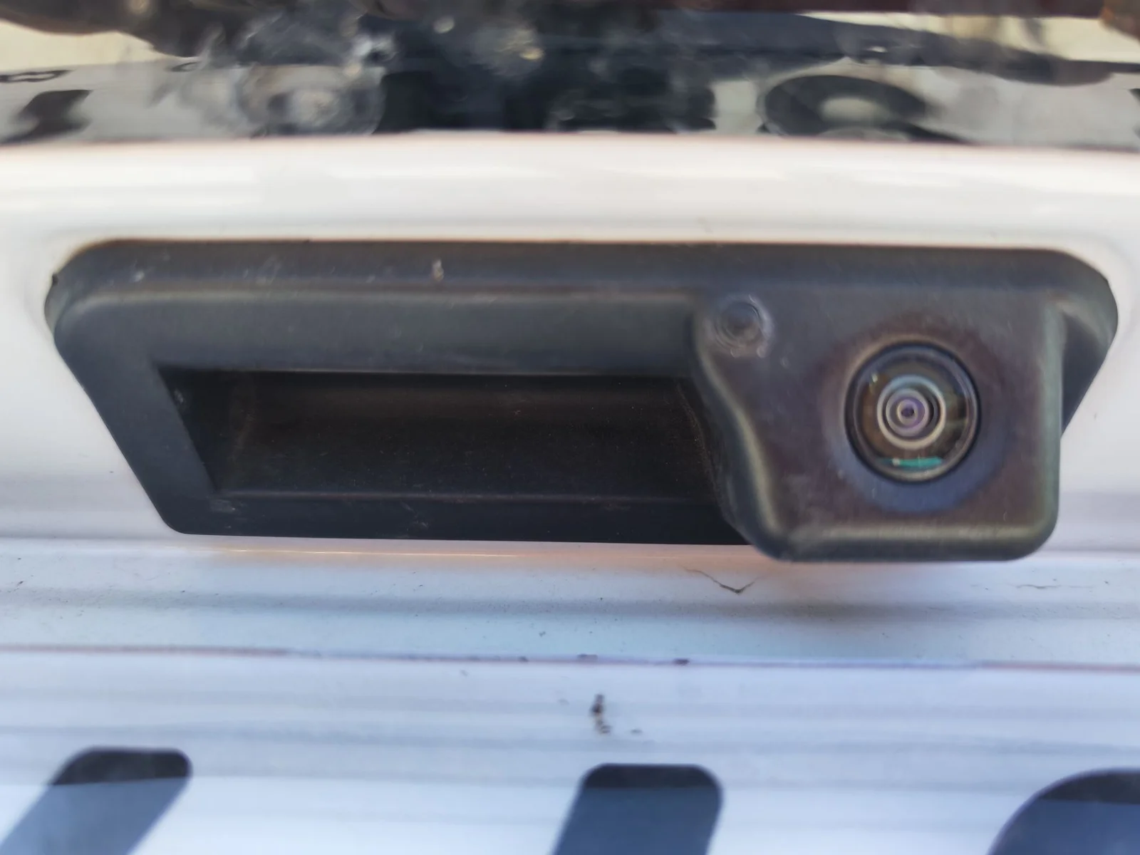 Foto de CAMARA VISION TRASERA AUDI Q5 FYG Híbrido 220 kW (2.0 Ltr. - 195 kW TFSI) (299 CV / 220 KW) referencia 8W8827566E