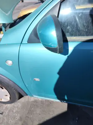 Foto de RETROVISOR IZQUIERDO OPEL CORSA C 1.2 16V CAT (Z 12 XEP / LB4) (80 CV / 59 KW) foto 4