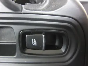 Foto de MANDO ELEVALUNAS DELANTERO DERECHO PORSCHE CAYENNE (TIPO 92A)