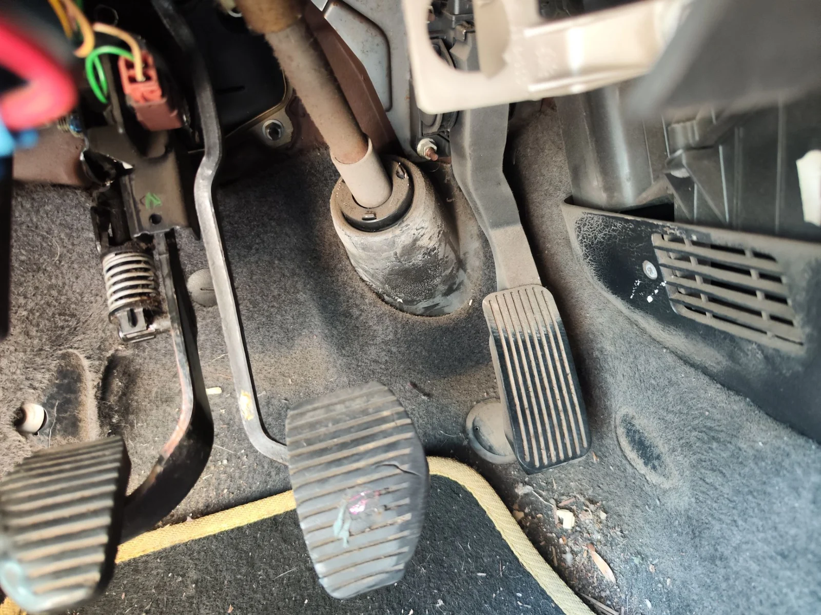 Foto de PEDAL FRENO CITROEN XSARA BERLINA 1.6 16V CAT (NFU / TU5JP4) (109 CV / 80 KW) referencia 4501Q0