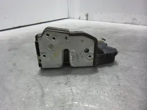 Foto de CERRADURA PUERTA TRASERA IZQUIERDA BMW SERIE 3 BERLINA (E46) 3.0 24V Turbodiesel CAT (184 CV / 135 KW) referencia 51227011245
