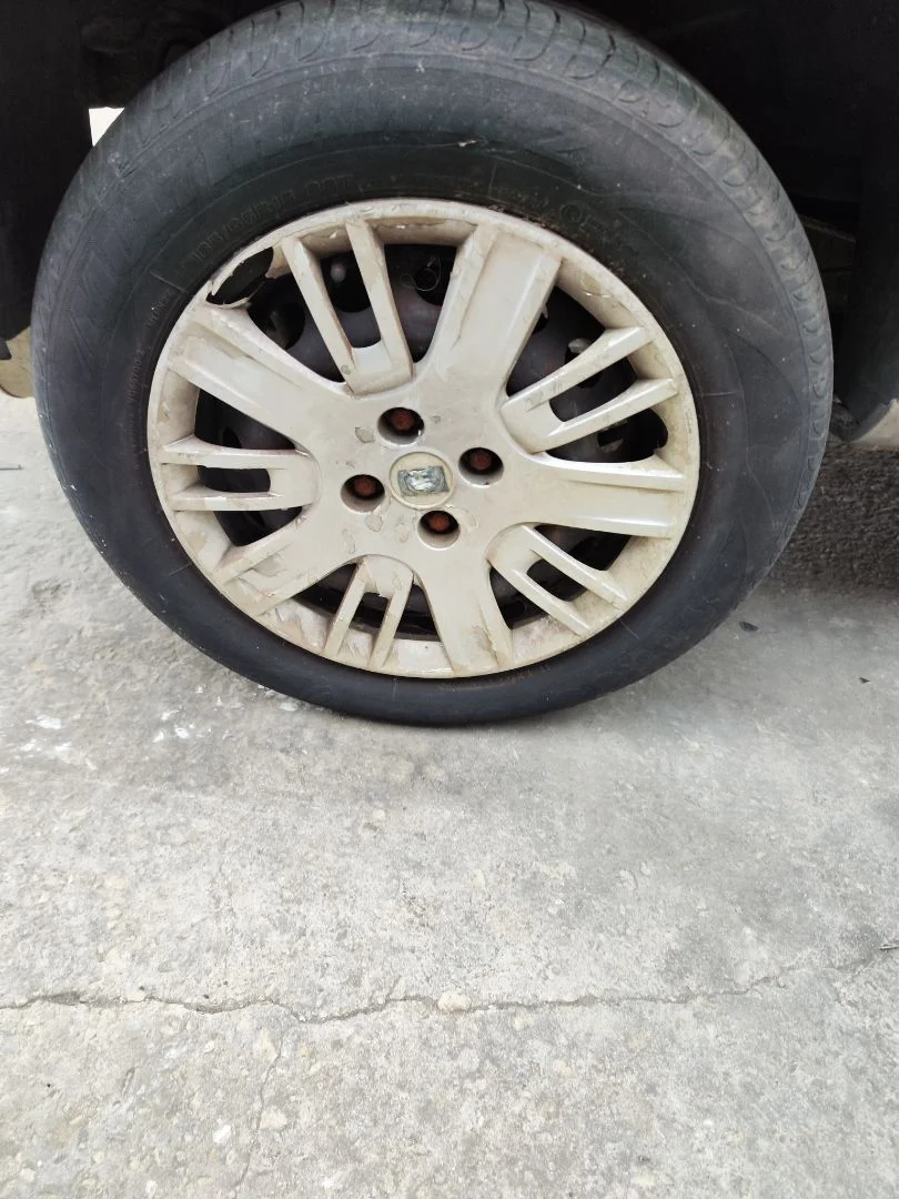 Foto de LLANTA FIAT I DOBLÒ (119) 1.9 JTD CAT (105 CV / 77 KW)