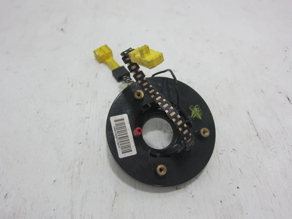 Foto de ANILLO AIRBAG VOLKSWAGEN POLO III (6N1) 1.9 Diesel (64 CV / 47 KW) referencia 1H0959653E