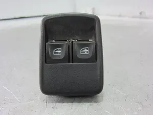 Foto de MANDO ELEVALUNAS DELANTERO IZQUIERDO DACIA DOKKER 1.5 dCi Diesel FAP CAT (90 CV / 66 KW) referencia 254117873R