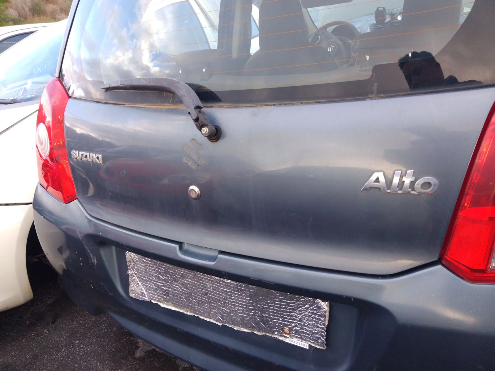 Foto de CERRADURA MALETERO / PORTON SUZUKI ALTO (AMF310) 1.0 12V CAT (68 CV / 50 KW)