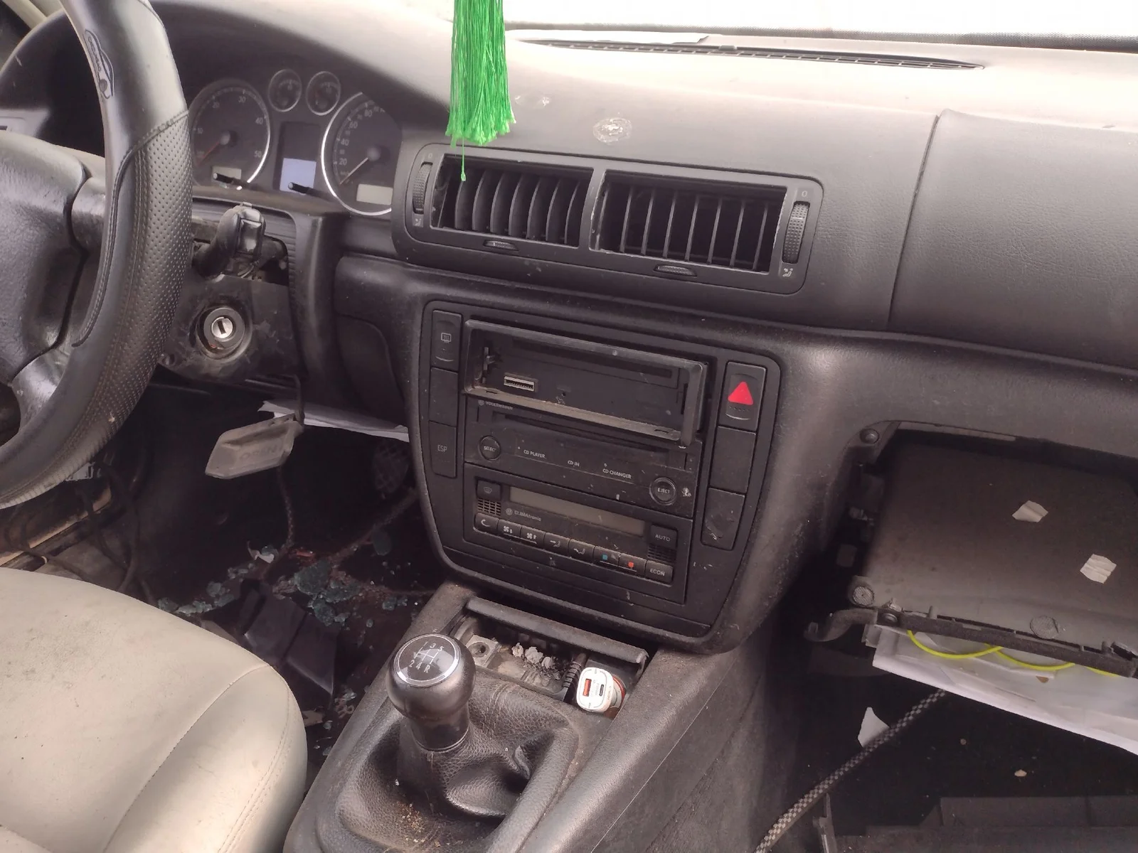 Foto de WARNING VOLKSWAGEN PASSAT BERLINA (3B3) 1.9 TDI (131 CV / 96 KW)