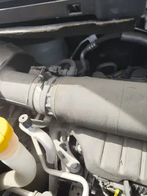Foto de TUBOS AIRE ACONDICIONADO FIAT TALENTO FURGÓN (296) 2.0 Turbodiesel Ecojet (119 CV / 88 KW) referencia 6000617568