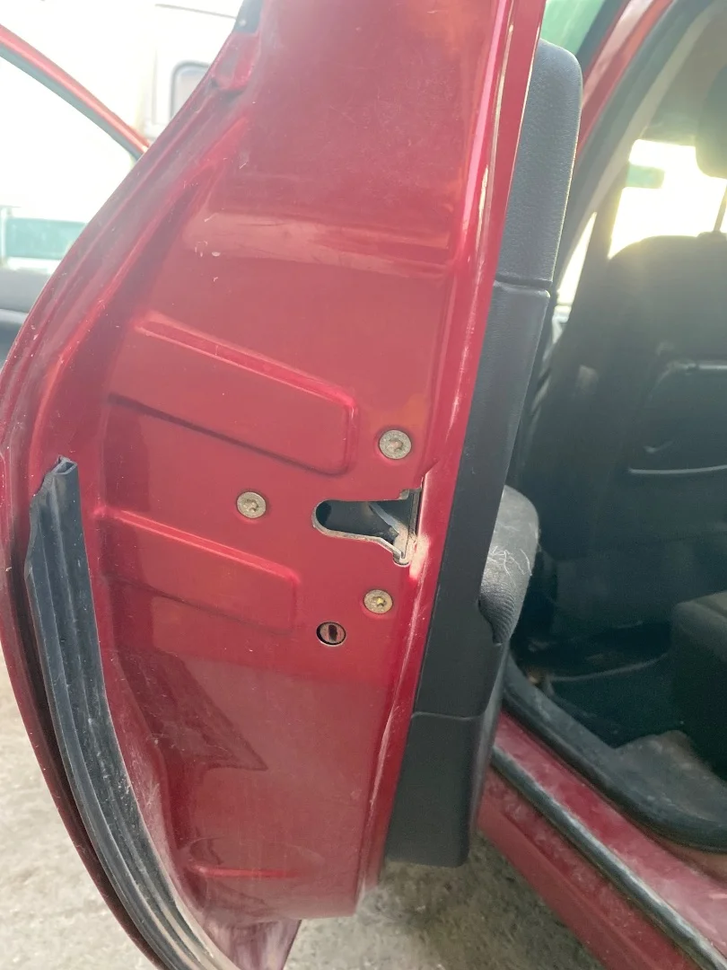 Foto de CERRADURA PUERTA TRASERA IZQUIERDA PEUGEOT 307 BREAK / SW (S1)(04.2002) 2.0 16V HDi FAP CAT (RHR / DW10BTED4) (136 CV / 100 KW) referencia 9138C0