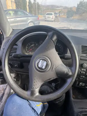 Foto de VOLANTE SEAT CORDOBA BERLINA (6K2)