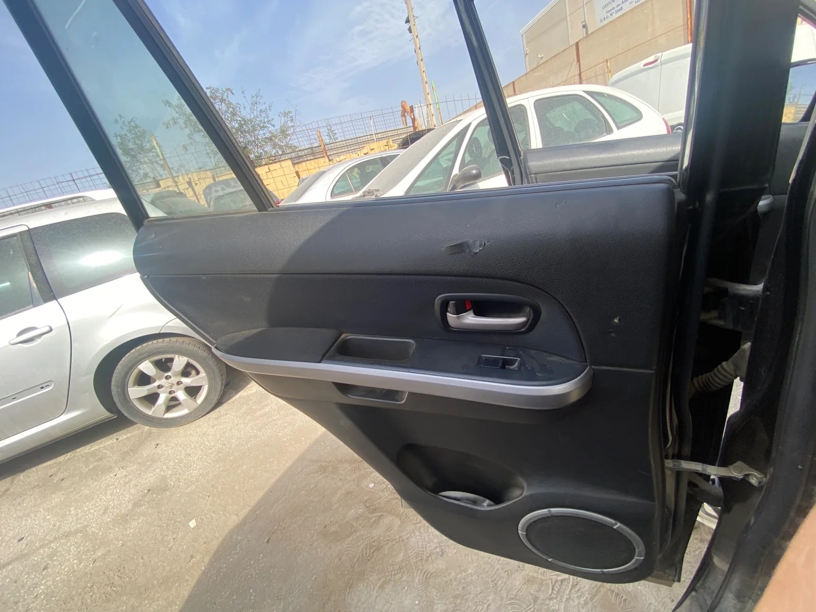 Foto de GUARNECIDO PUERTA TRASERA IZQUIERDA SUZUKI GRAND VITARA (JB/JT) 2.0 16V CAT (140 CV / 103 KW) referencia 83740-78K03-AJL