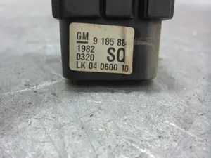 Foto de MANDO LUCES OPEL VECTRA C BERLINA 2.0 DTI (101 CV / 74 KW) referencia 918588 foto 3