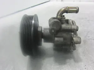 Foto de BOMBA DIRECCION VOLKSWAGEN GOLF IV BERLINA (1J1)(10.1997) 1.6 16V (105 CV / 77 KW) referencia 1J0422154B foto 5