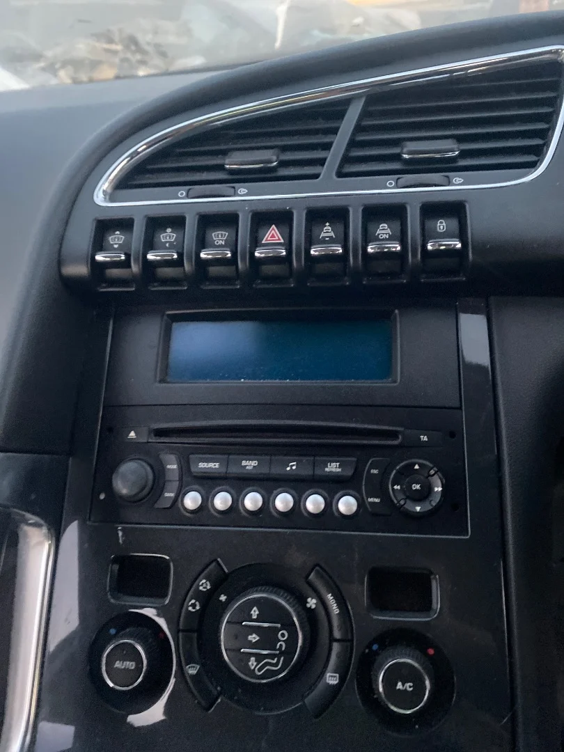 Foto de SISTEMA AUDIO / RADIO CD PEUGEOT 3008 1.6 16V (120 CV / 88 KW)