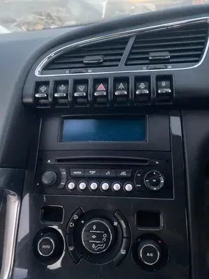 Foto de SISTEMA AUDIO / RADIO CD PEUGEOT 3008 1.6 16V (120 CV / 88 KW)