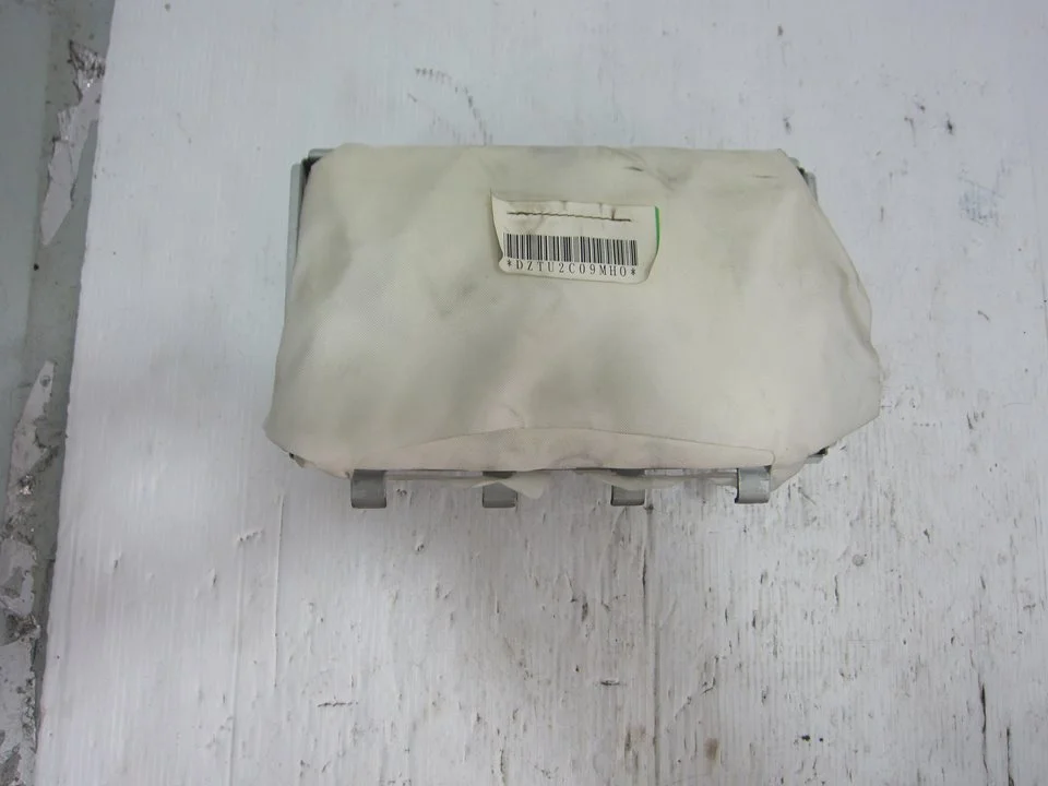 Foto de AIRBAG DELANTERO DERECHO MAZDA 3 BERLINA (BK) 2.0 Diesel CAT (143 CV / 105 KW) referencia DZTU2C09MHO