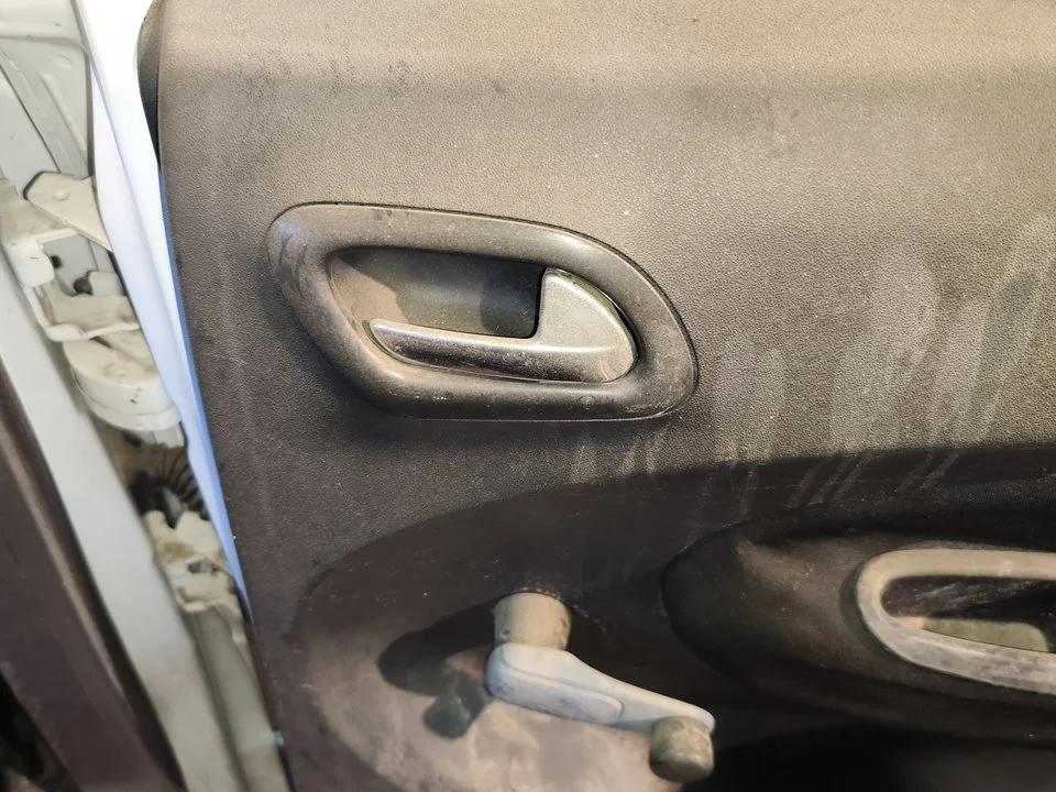 Foto de MANETA INTERIOR TRASERA DERECHA CITROEN C3 PICASSO 1.6 HDi FAP (92 CV / 68 KW) referencia 9683446577