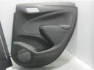 Foto de GUARNECIDO PUERTA TRASERA DERECHA OPEL CROSSLAND X 1.2  (110 CV / 81 KW) referencia 475853623