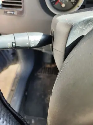 Foto de MANDO INTERMITENTES RENAULT MEGANE II BERLINA 5P 1.5 dCi Diesel (101 CV / 74 KW)