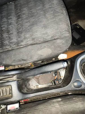 Foto de PALANCA FRENO PEUGEOT 307 (S1)(04.2001) 1.6 16V CAT (109 CV / 80 KW)