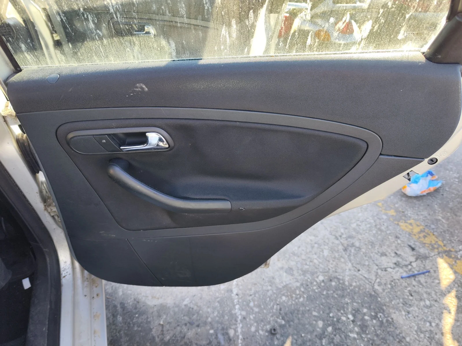 Foto de GUARNECIDO PUERTA TRASERA DERECHA SEAT CORDOBA BERLINA (6L2) 1.9 TDI (131 CV / 96 KW) referencia 6L4867212ACFKZ
