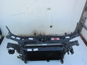 Foto de PANEL FRONTAL AUDI ALLROAD QUATTRO QUATTRO (4B5) 2.5 V6 24V TDI (180 CV / 132 KW) foto 4