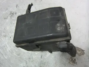 Foto de CAJA RELES / FUSIBLES OPEL ASTRA G BERLINA 2.0 DTI (101 CV / 74 KW) referencia 09132702 foto 2