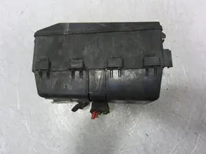 Foto de CAJA RELES / FUSIBLES FORD FOCUS BERLINA (CAK) 1.8 TDCi CAT (101 CV / 74 KW) referencia 98AG14A142AD foto 4