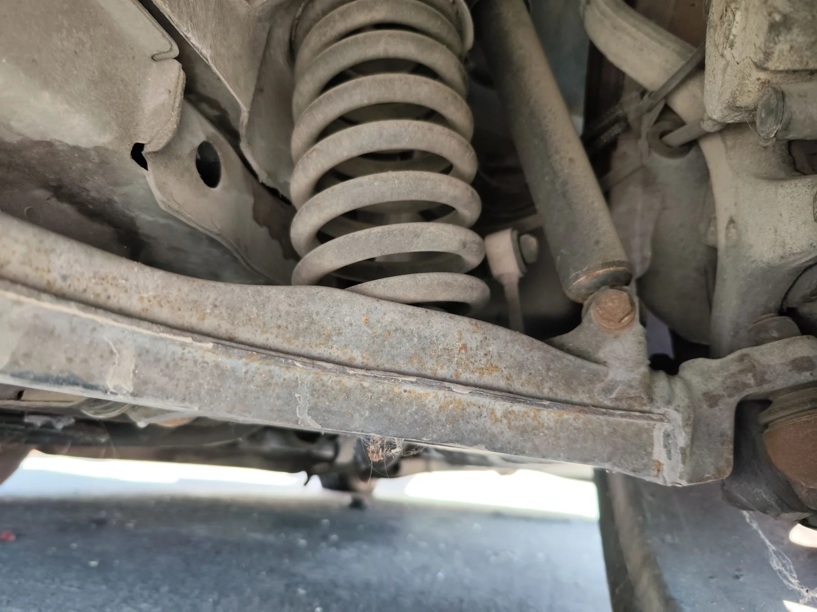 Foto de BRAZO SUSPENSION DELANTERO IZQUIERDO MERCEDES-BENZ CLASE E (BM 210) BERLINA 2.2 CDI CAT (143 CV / 105 KW) referencia A2103308707
