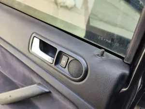 Foto de MANDO ELEVALUNAS TRASERO IZQUIERDO VOLKSWAGEN PASSAT VARIANT (3B5) 1.9 TDI (110 CV / 81 KW)