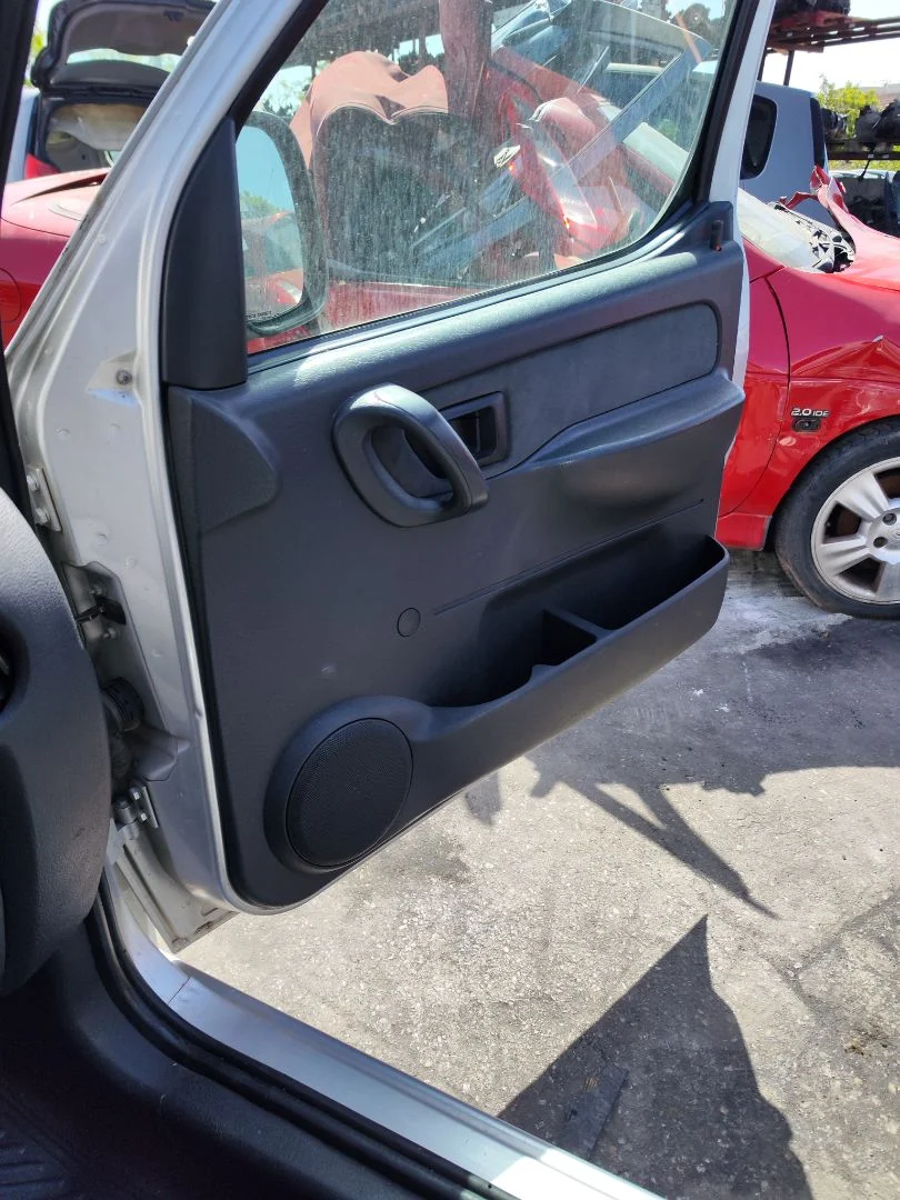 Foto de ELEVALUNAS DELANTERO DERECHO CITROEN BERLINGO 2.0 HDi CAT (RHY / DW10TD) (90 CV / 66 KW) referencia 9222G1