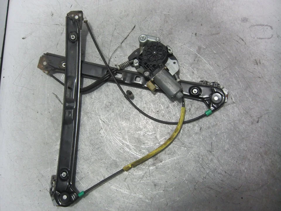 Foto de ELEVALUNAS DELANTERO DERECHO BMW SERIE 3 BERLINA (E46) 2.5 24V CAT (170 CV / 125 KW) referencia 51337020660