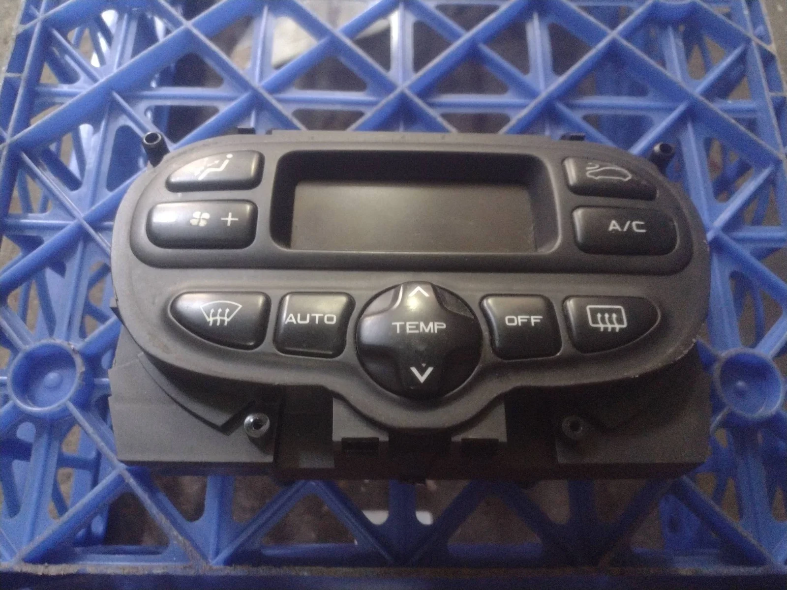 Foto de MANDO CLIMATIZADOR PEUGEOT 307 (S1)(04.2001) 2.0 HDi CAT (90 CV / 66 KW) referencia 281160303