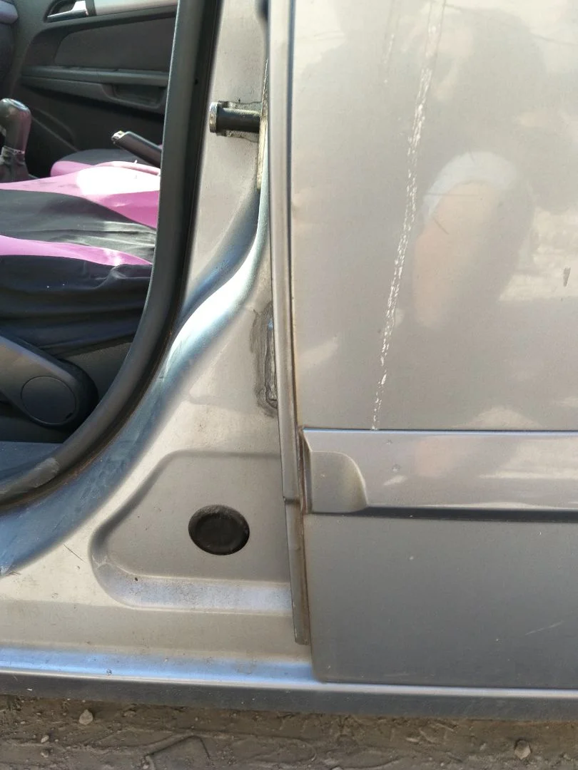 Foto de GOMAS CONTORNO PUERTA OPEL ASTRA H BERLINA