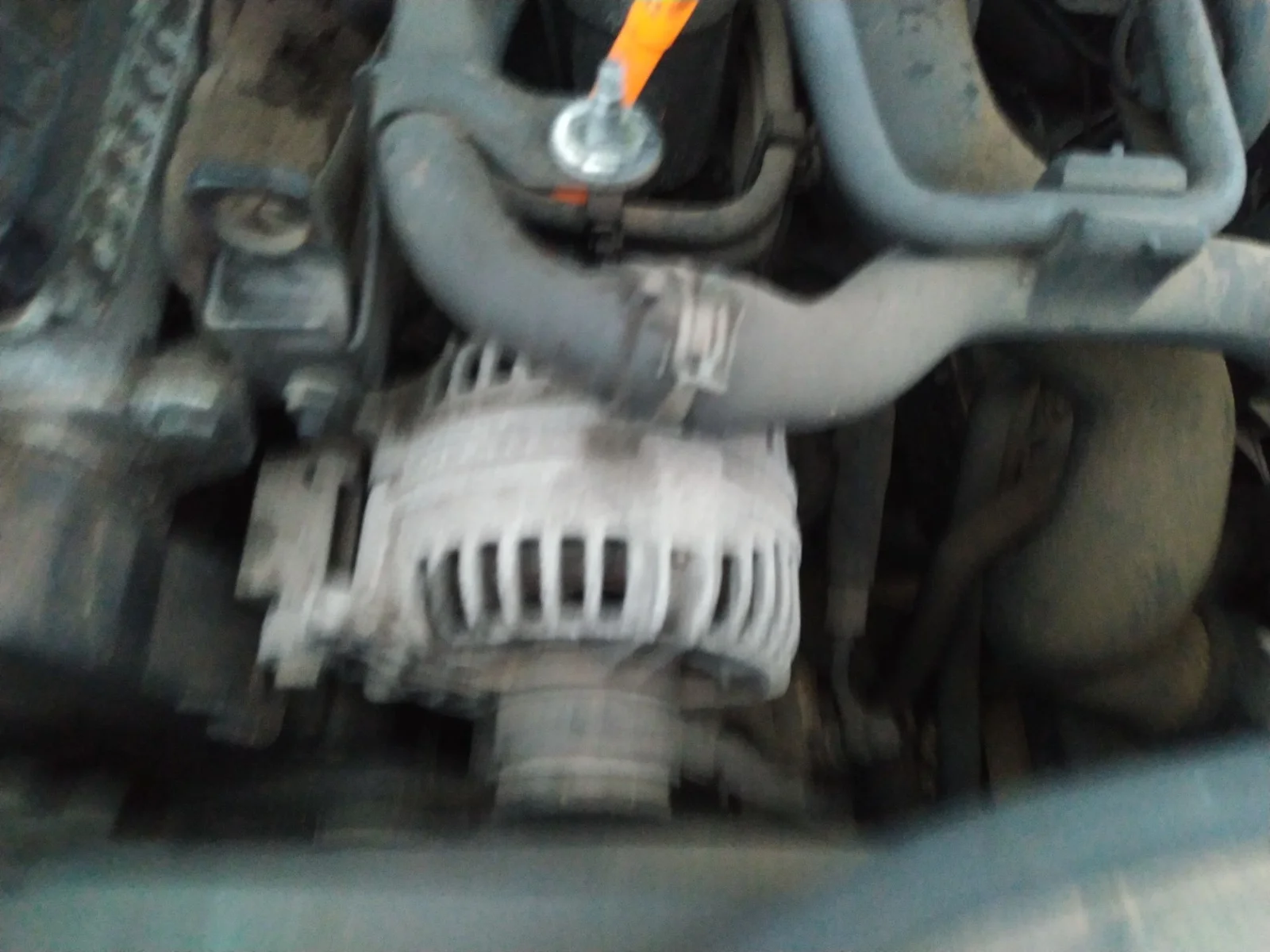 Foto de ALTERNADOR VOLKSWAGEN PASSAT BERLINA (3B3) 1.9 TDI (131 CV / 96 KW) referencia 074903018PV