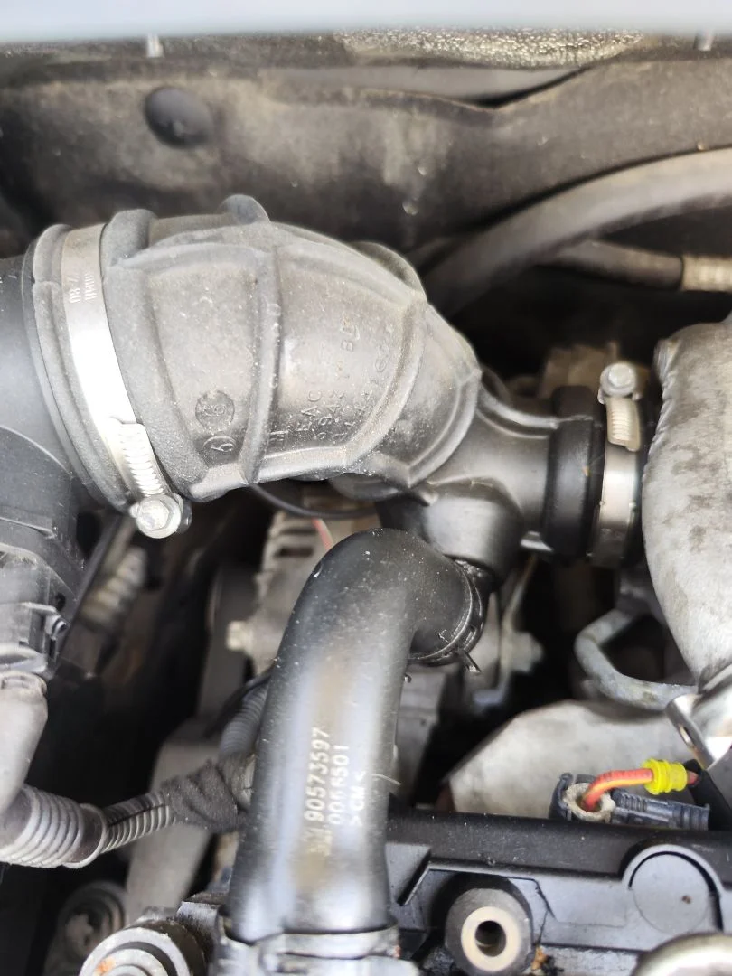 Foto de TUBO OPEL ZAFIRA A 2.0 DTI (101 CV / 74 KW)