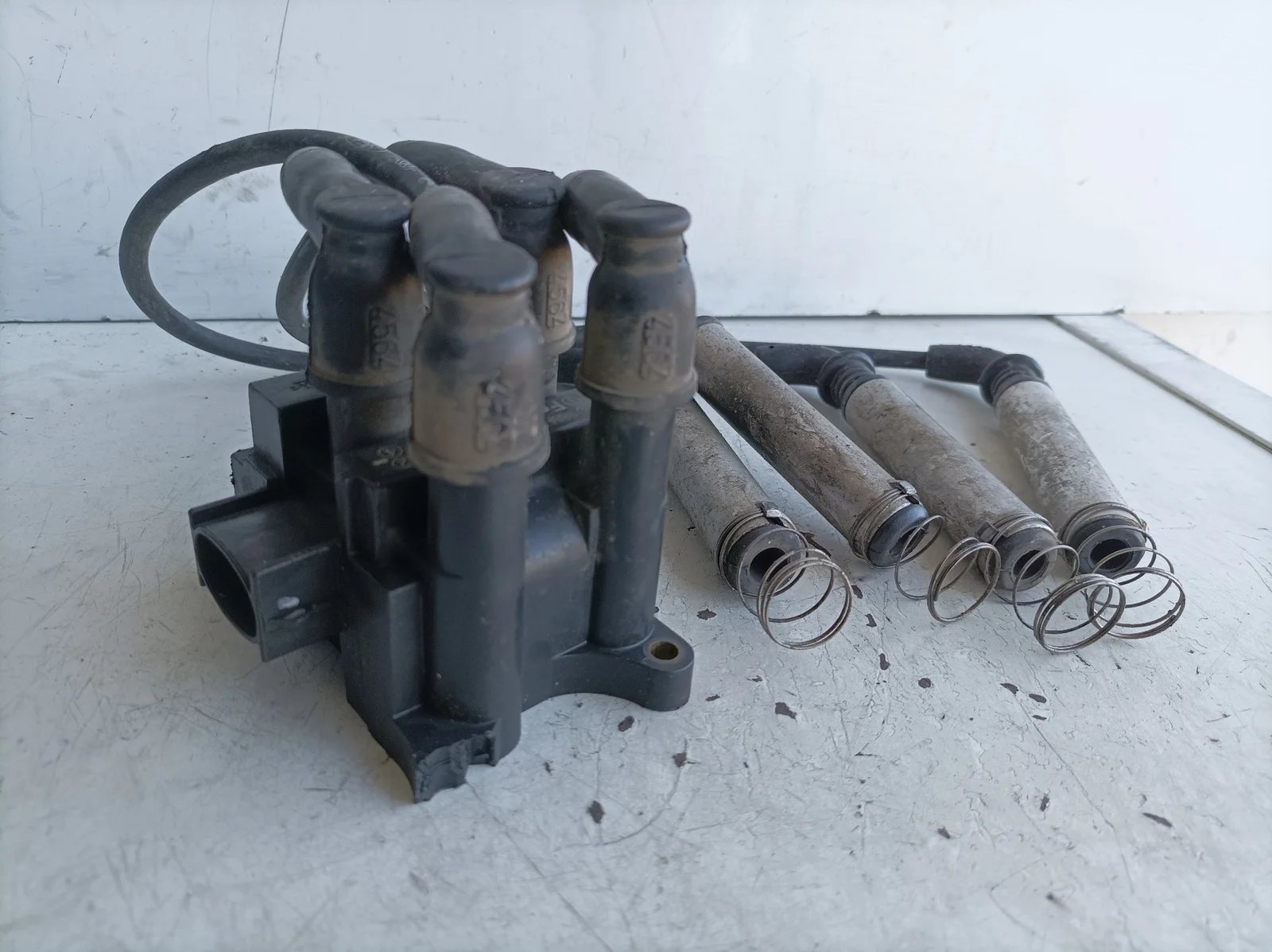 Foto de BOBINA ENCENDIDO FORD KA (CCQ) referencia 880049
