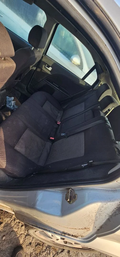 Foto de ASIENTOS TRASERO DERECHO FORD MONDEO BERLINA (GE) 2.0 16V DI TD CAT (116 CV / 85 KW) referencia 1145865