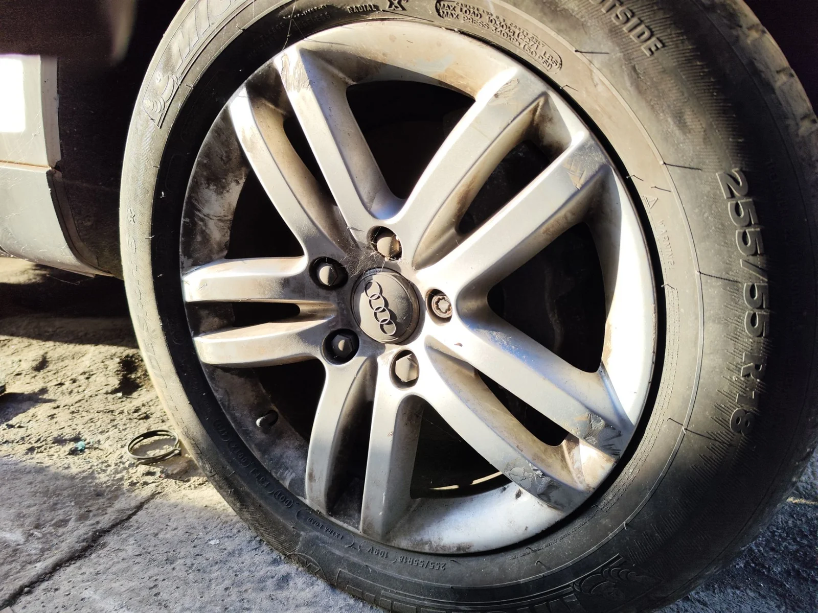 Foto de LLANTA AUDI Q7 (4L) 3.0 V6 24V TDI (233 CV / 171 KW)